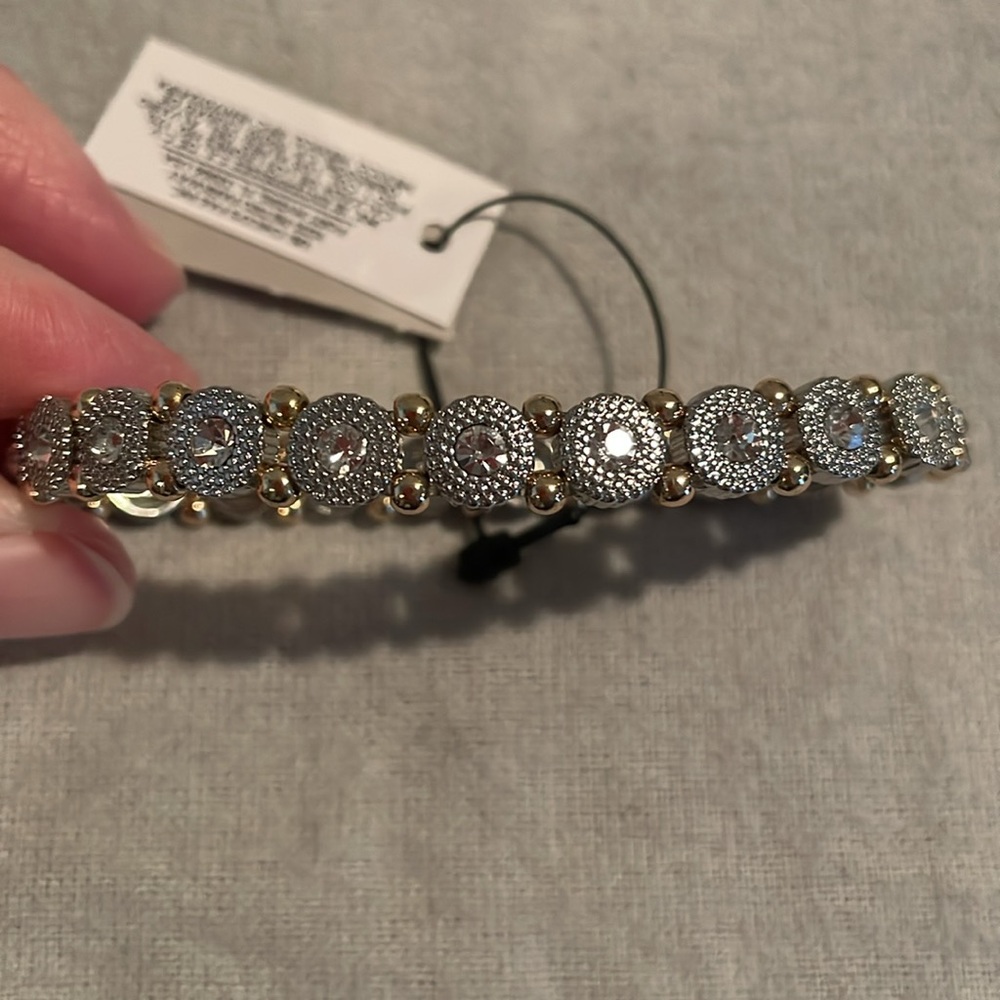 Chico’s circle bracelet